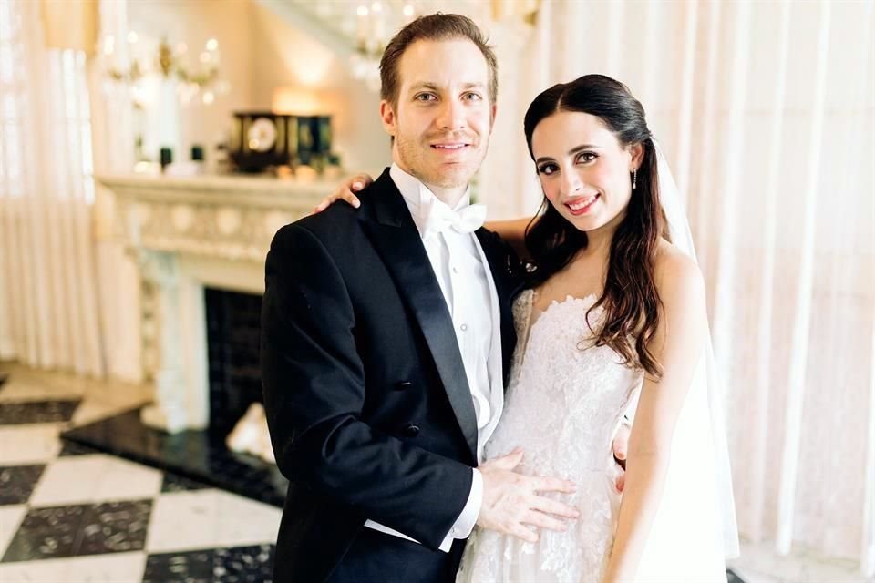 Javier González-Alcántara Cáceres y Sofía Ortiz Carrillo