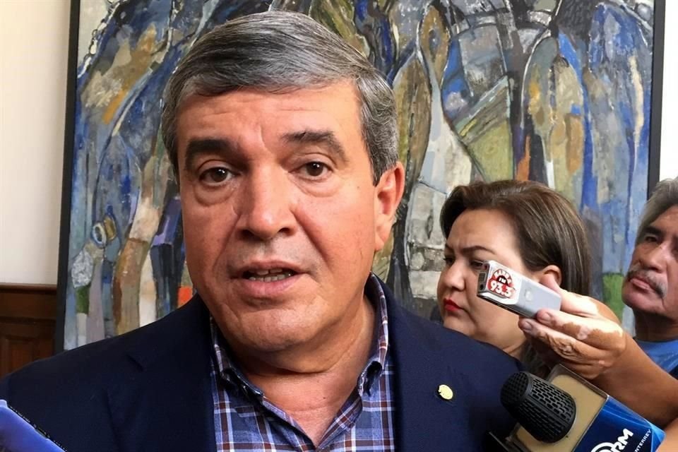 Al concluir la reunión diaria de la mesa de coordinación en seguridad, el Secretario General de Gobierno, Manuel González, anunció que convocaría a una junta especial con autoridades de Cadereyta y Juárez.