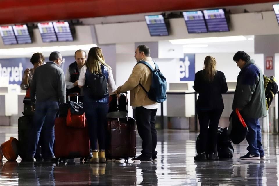 El AIT es parte del Sistema Aeroportuario Metropolitano de la actual Administración federal.