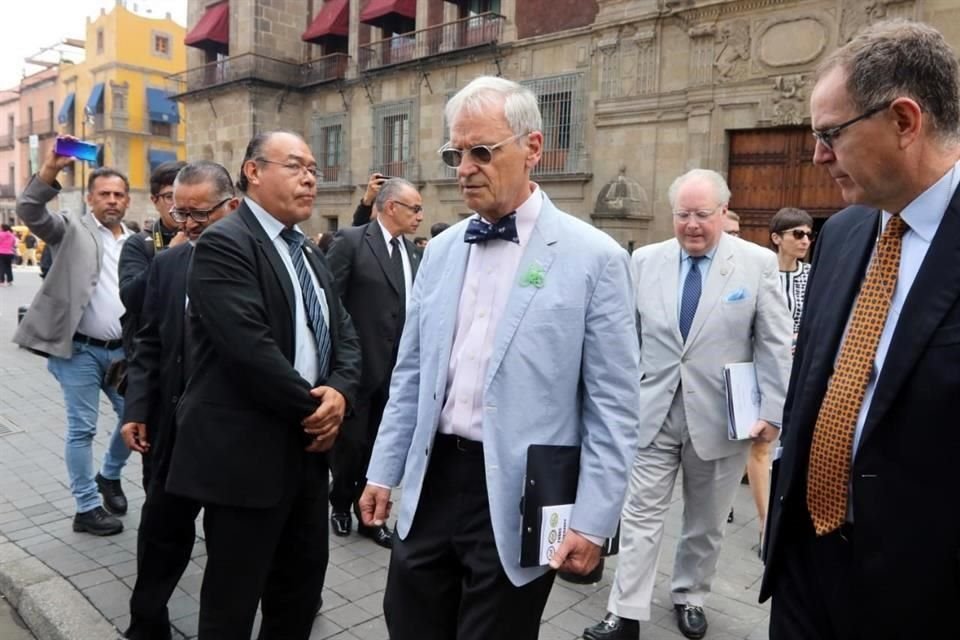El grupo fue encabezado por Earl Blumenauer, presidente del Subcomité de Comercio del Comité de Medios y Arbitrios de la Cámara de Representantes.