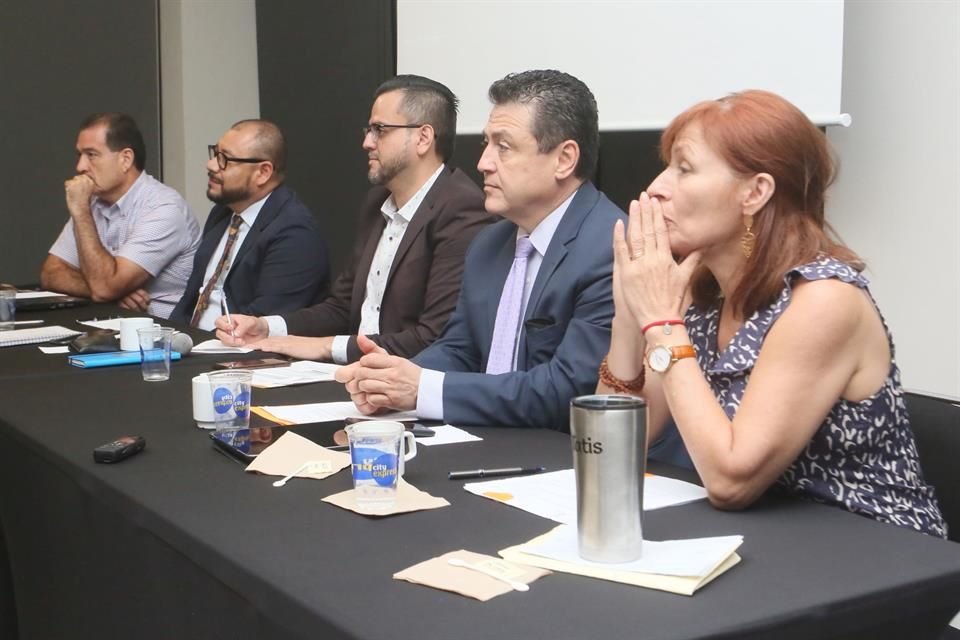 En el panel convocado por la organización Redes Quinto Poder se estudió la Ley de Responsabilidades.