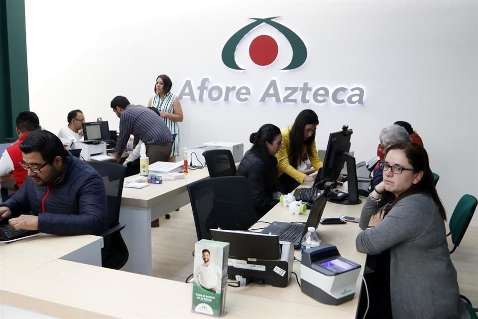 Azteca es una de las Afores más caras en el mercado, pues cobra una comisión de 0.86 por ciento.