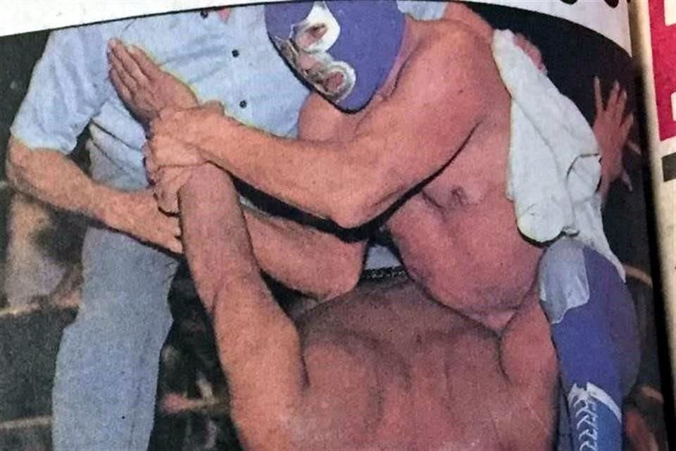 Con una 'cerrajera', Blue Demon se llevó la caída definitiva para vencer a Rayo de Jalisco.