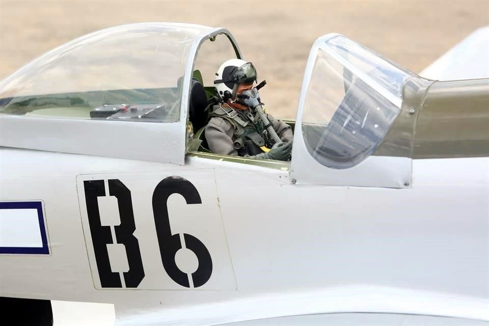 Detalles de aviones a escala