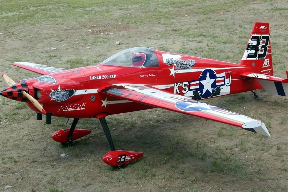 Detalles de aviones a escala