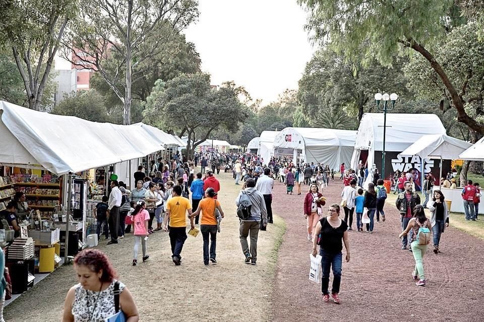 hasta 2015, la feria tuvo en el Cenart su sede habitual.