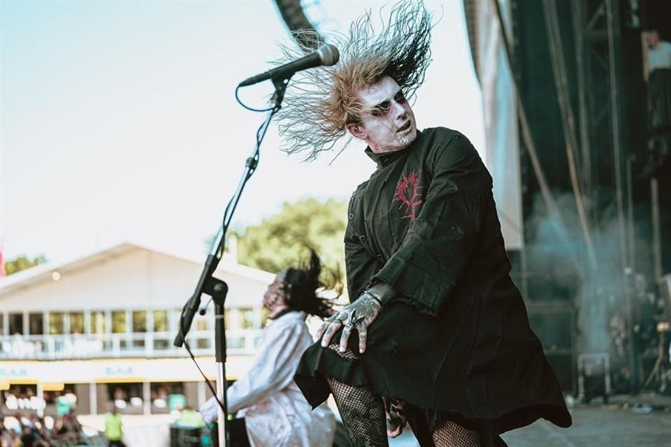 La banda Ghostemane convocó a unas 4 mil personas alrededor del escenario T-Mobile.