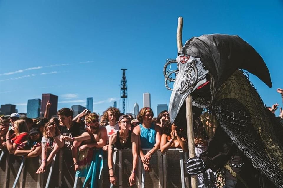 La banda Ghostemane convocó a unas 4 mil personas alrededor del escenario T-Mobile.