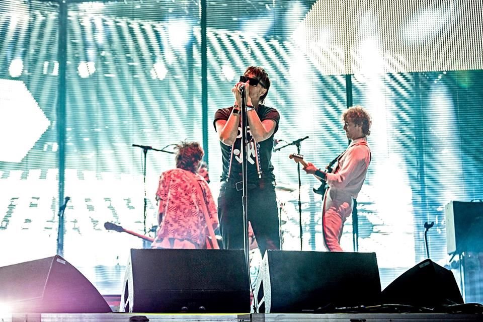 El grupo comandado por Julian Casablancas fue el estelar anoche.