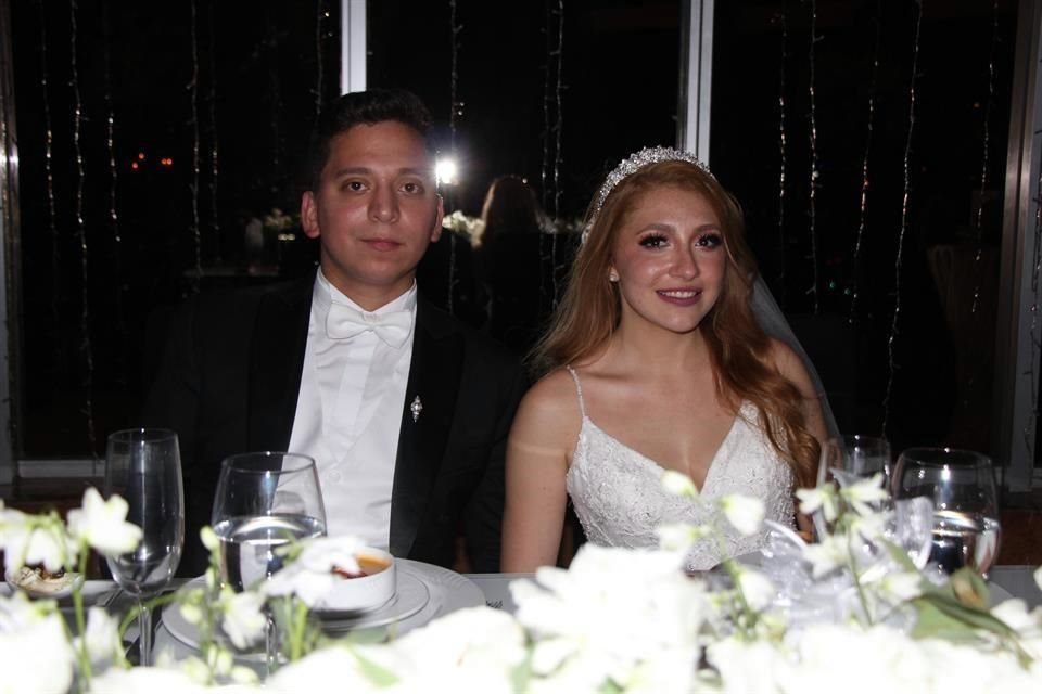 José Luis Tamez Cantú y Damary Mayela de la Rosa Cavazos