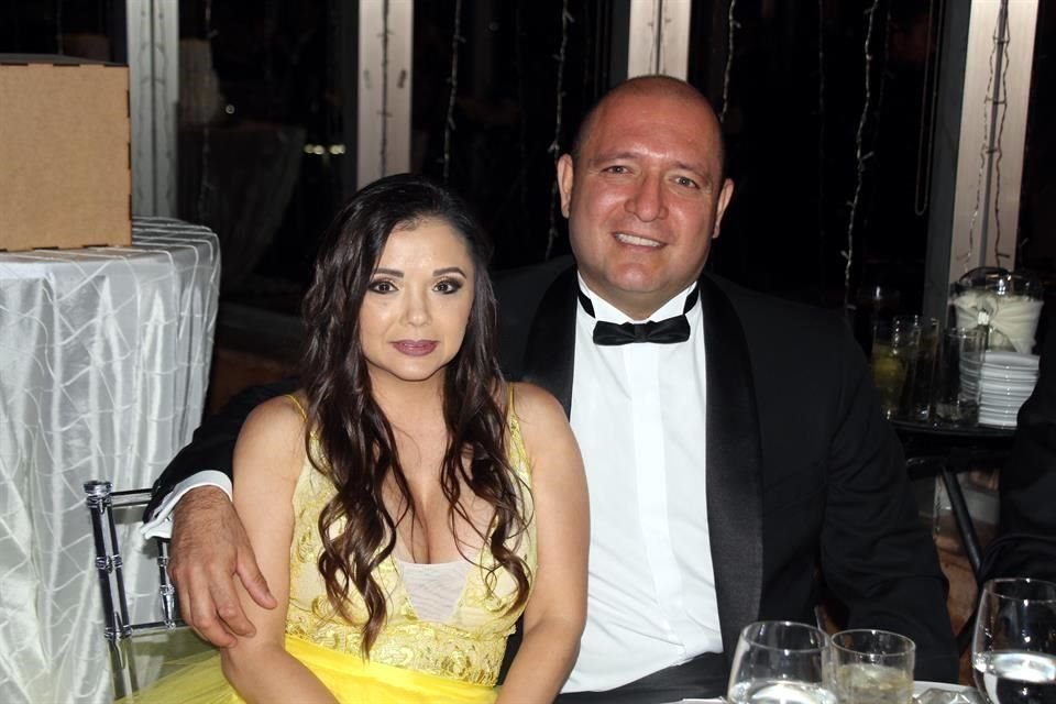 Helen de la Rosa y Fabricio de la Rosa