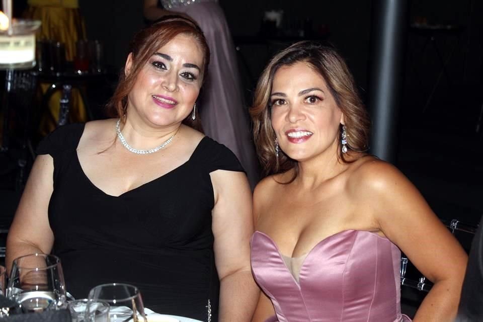 Julissa Hinojosa y Eloísa Guajardo