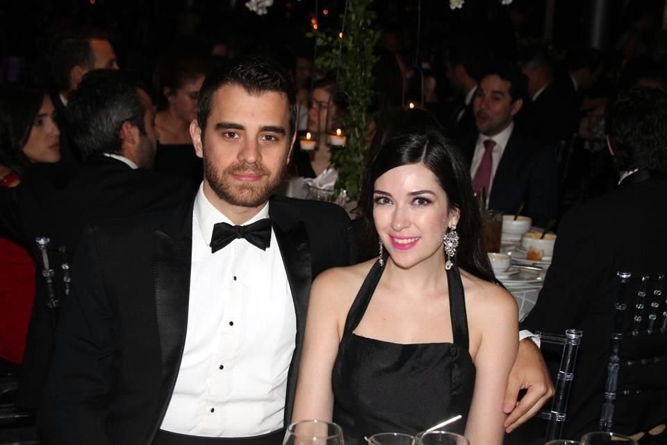 Adrián Garza y Adriana López