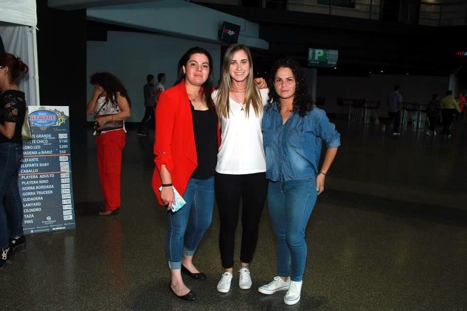 Mariana Charles, María Mena y Alejandra Marroquín