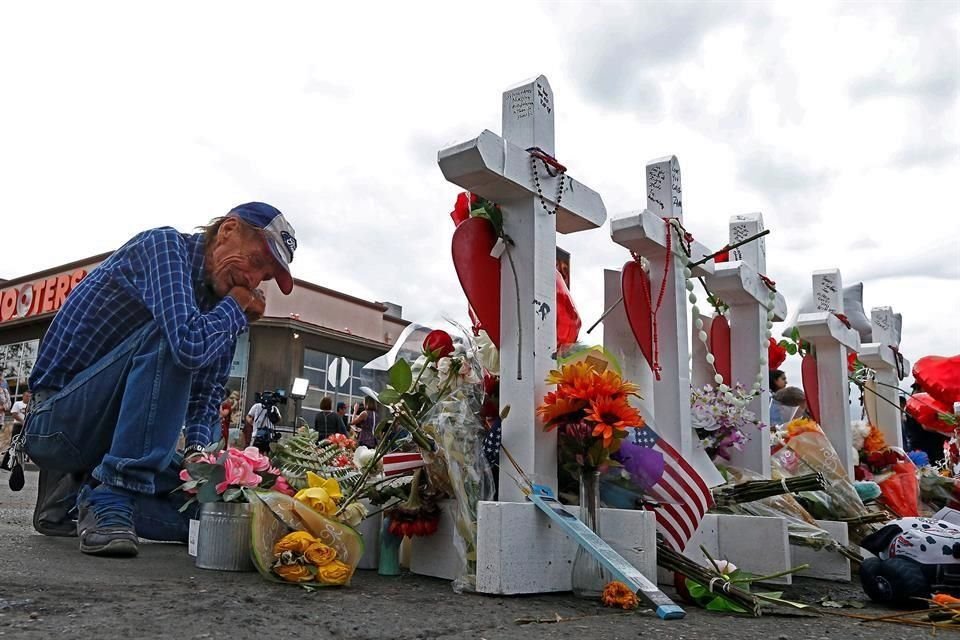 La visita de Trump prevista para el miércoles El Paso fue rechazada por visitantes del memorial montado tras tiroteo que dejó 22 muertos.