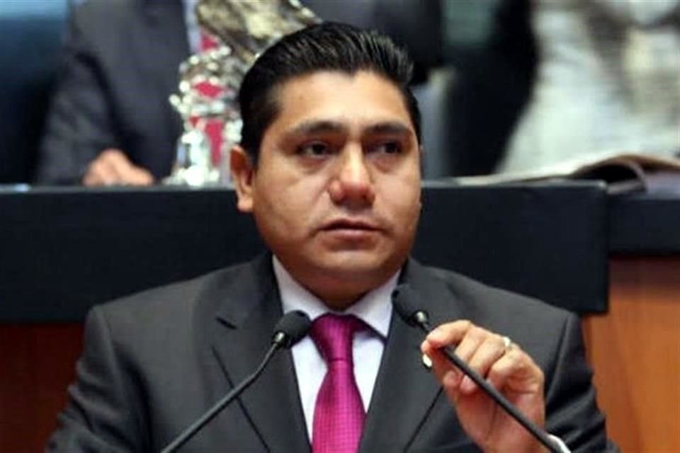 Señaló que los diputados de Acción Nacional están dispuestos defender hasta donde sea necesario la posición que les corresponde en la Presidencia de la Cámara, en el segundo año de la 64 Legislatura.