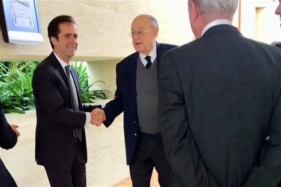 Javier Arrigunaga, ex director de Banamex (izquierda), y Guillermo Güémez.