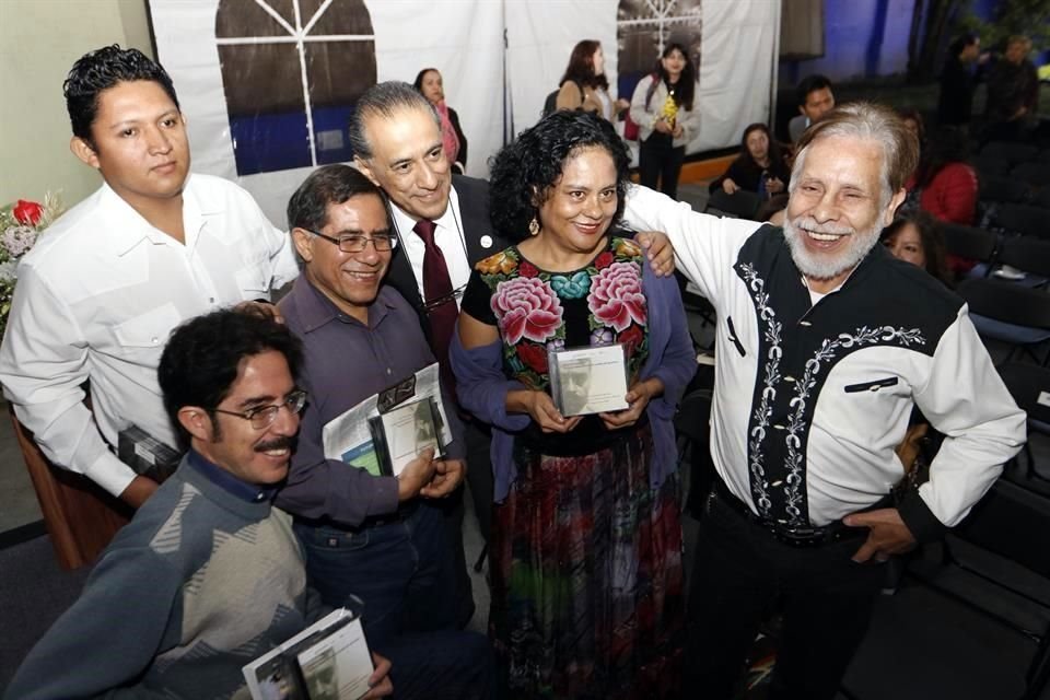 La subsecretaria de Cultura, el director general de Radio Educación, el bisnieto de Zapata, el director de INEHRM y el autor del libro sobre Zapata acudieron a la presentación.