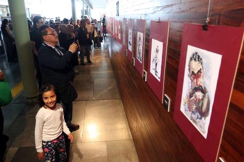 Hoy fue inaugurada en la Biblioteca Vasconcelos la muestra 100 años-100 Zapatas, con la participación de moneros mexicanos.