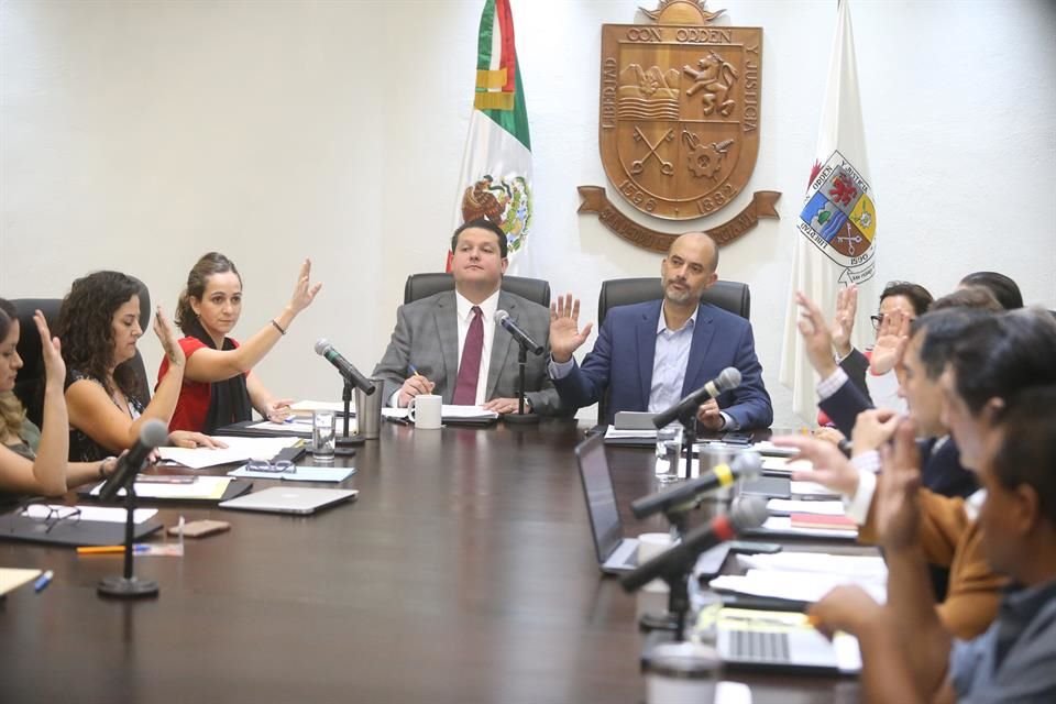 Desde ayer, a los trabajadores municipales les fue recortado su día laboral ante la tormenta 'Fernand'.