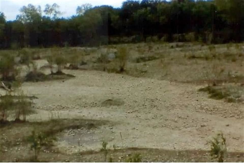 Los ejidatarios acompañaron su denuncia con fotografías del Río Potosí o Cabezones, donde se muestra su lecho seco, para comprobar que está siendo desviado.