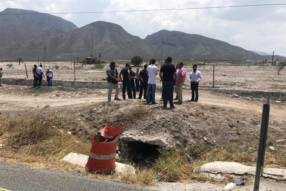 El cuerpo del menor fue encontrado a la altura del kilómetro 25.4 de la Carretera Libre a Saltillo.   