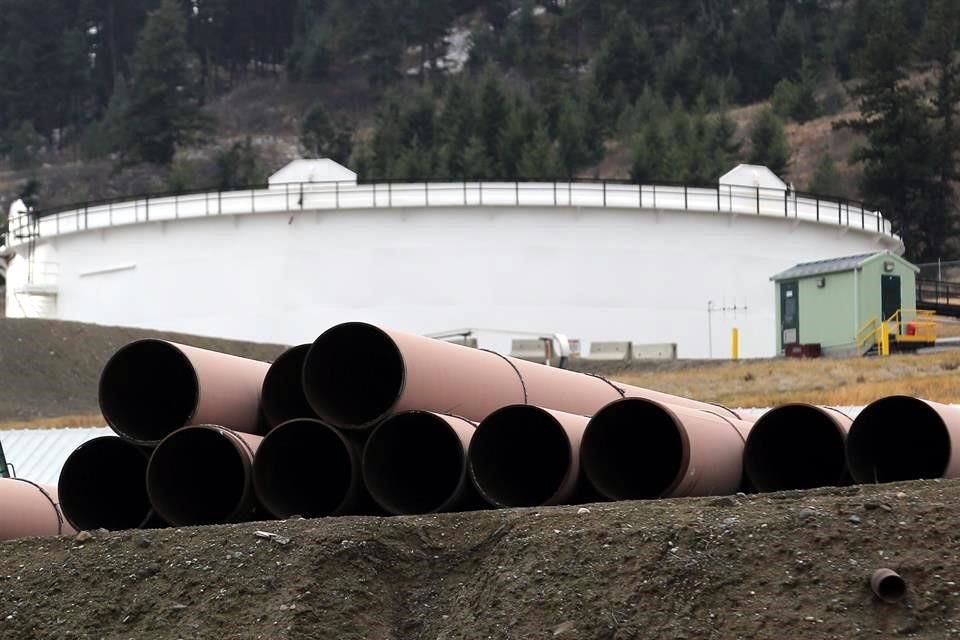 La OPEP recortó su proyección de demanda global de crudo para el resto del año.