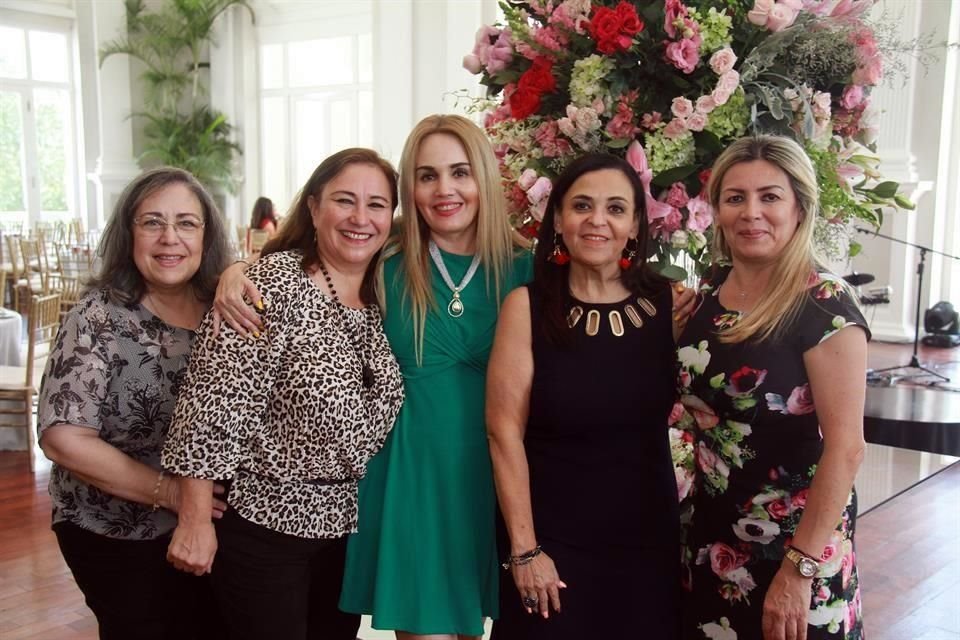 Margarita Leal, Rocío Bermúdez, Walkiria de Hoyos, Imelda de Fernández y Edna Sandoval