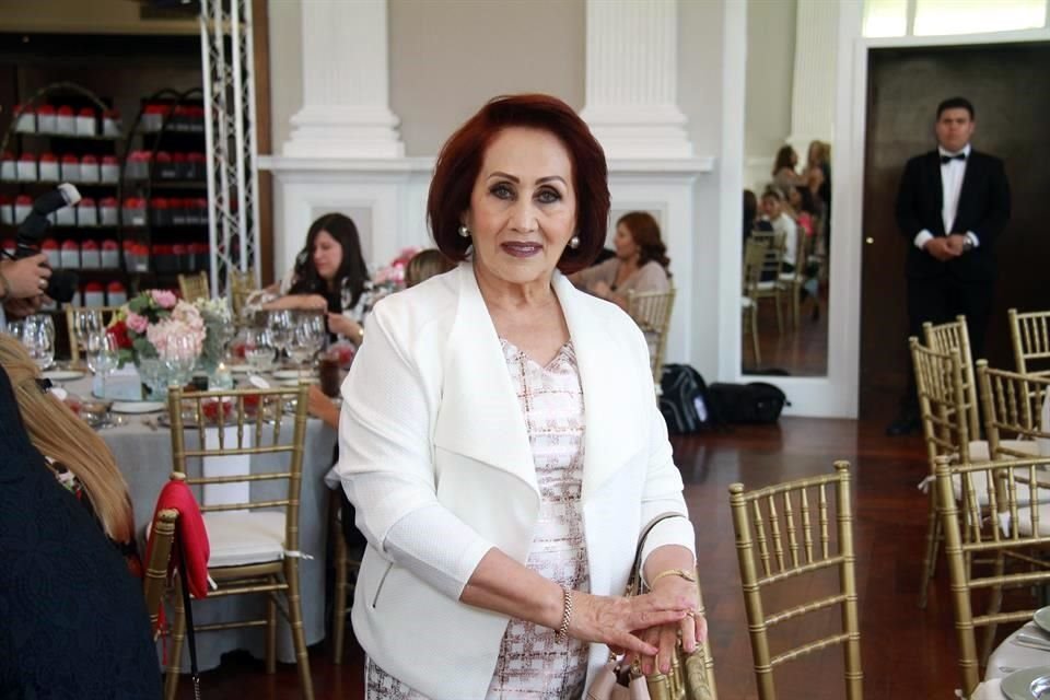 Minerva Martínez de Flores