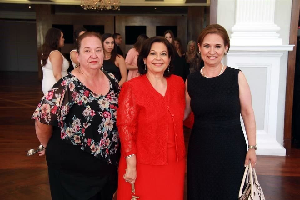 Blanca Irma Rodríguez Maldonado, María Elena Rodríguez y Ángeles Rodríguez