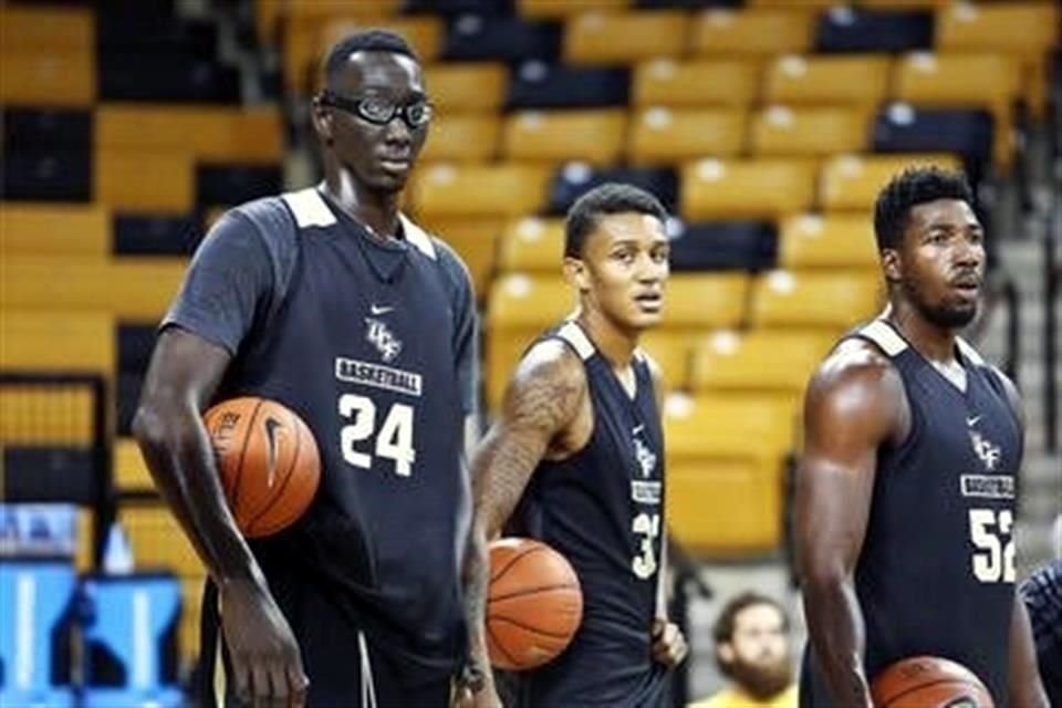 El jugador tiene dotes de excelencia en ciencias y sueña ser como Steve Jobs.