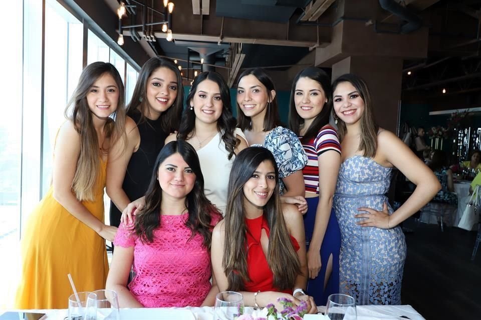 Lilián Prado, Karen Lara Moya, Magda Cantú, Itzel Onofre, Daniela Salazar Salazar, Aneth Peña, Andrea Rodríguez y Larissa Del Ángel