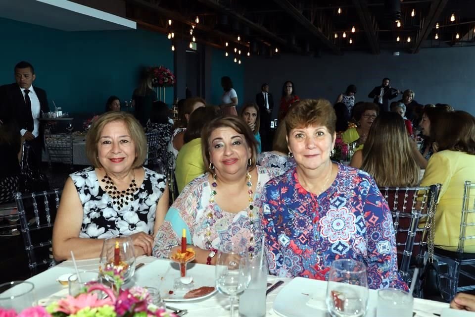 María Amparo Soria Rodríguez, Emma Laura Lara Lazcano y Sylvia Sánchez Martínez