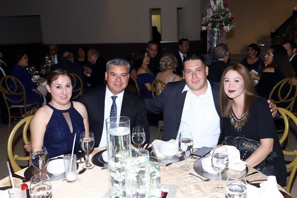 Alejandra Silva, Juan Cázares, Alfredo Sosa y Tannia García