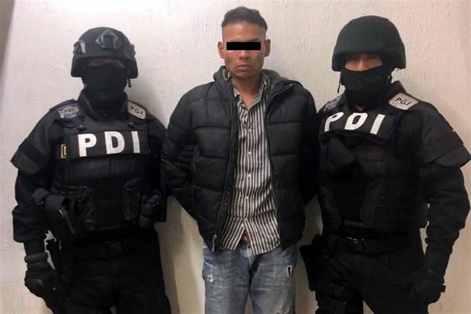 El hombre, de 24 años, fue acusado de golpear a un periodista durante la manifestación contra la violencia hacia las mujeres.