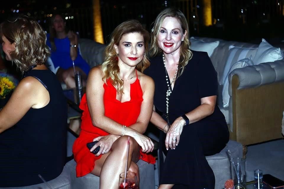 Maru Reyes de Cortez y Daniela Benavides de Flores
