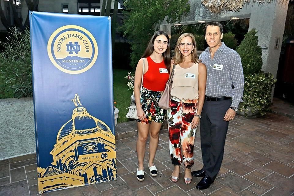 Eugenia Salinas, Carmen Garza T. de Salinas y Antonio Salinas