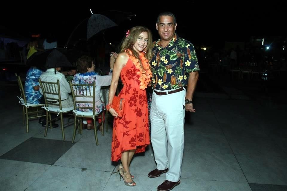 Martha Reyes de Guerra y Ramiro Guerra Zambrano