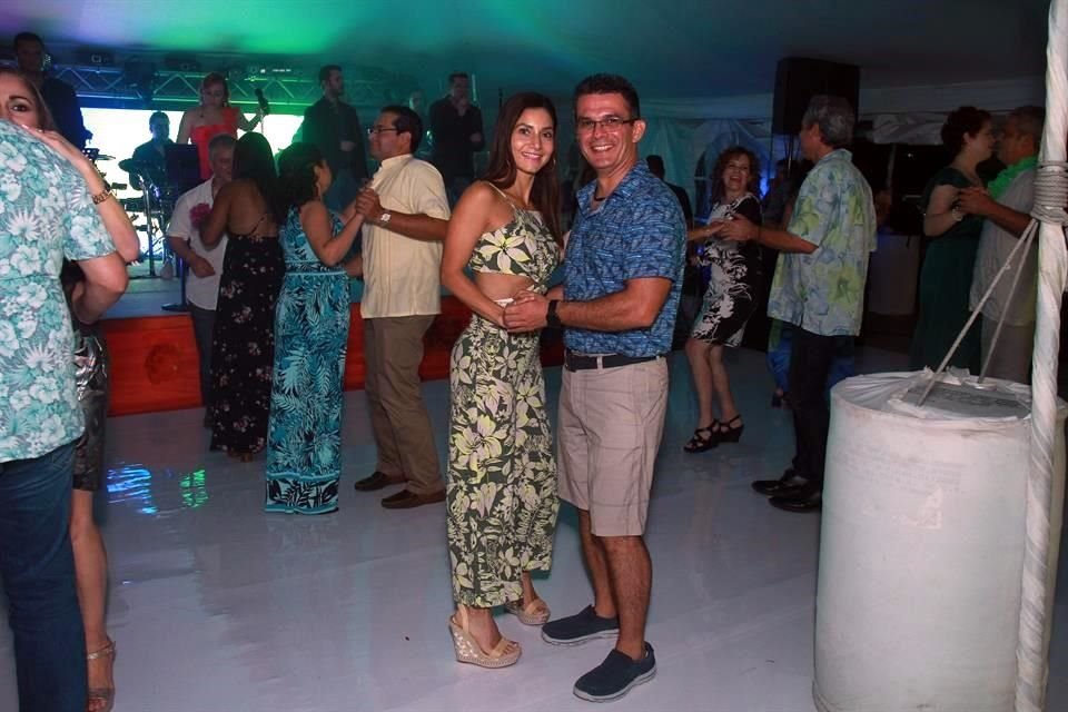 Yéssica Martínez de Arizpe y Francisco Arizpe