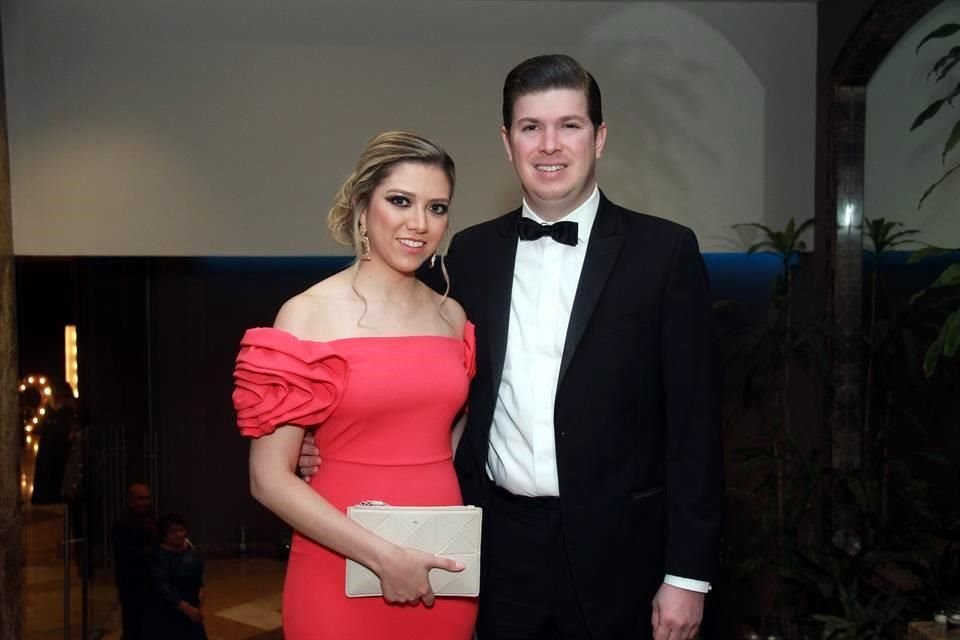 Dania Salinas de Mendoza y Carlos Eduardo Mendoza Cano