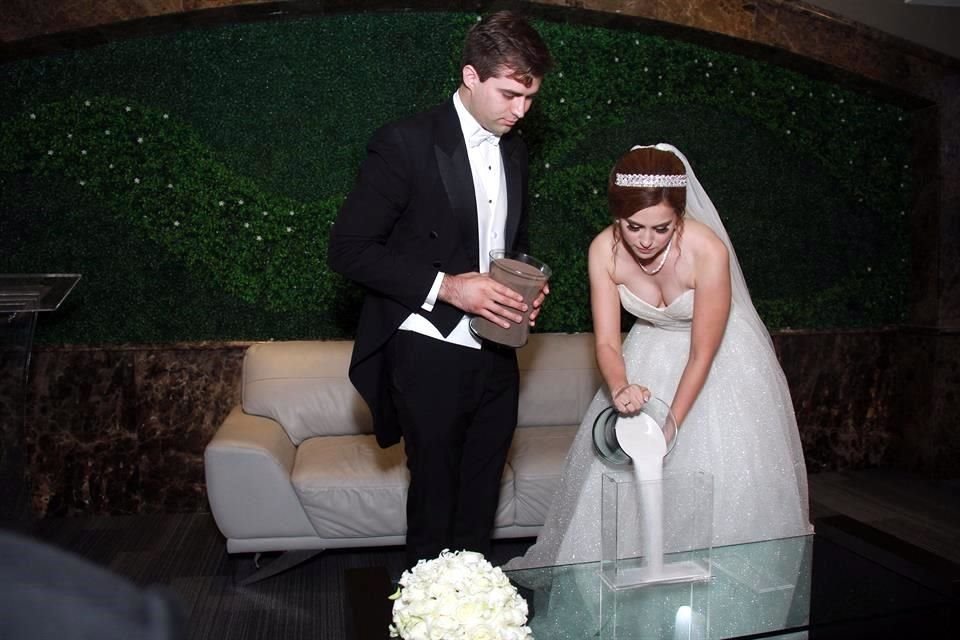 Rafael Salinas Saldaña y Denisse Quijano Coronado