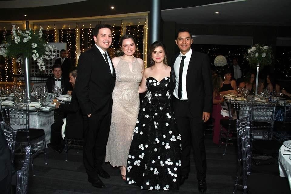 Mario Ortega, Catalina Barrera, Cynthia Martínez y Roberto Muñoz