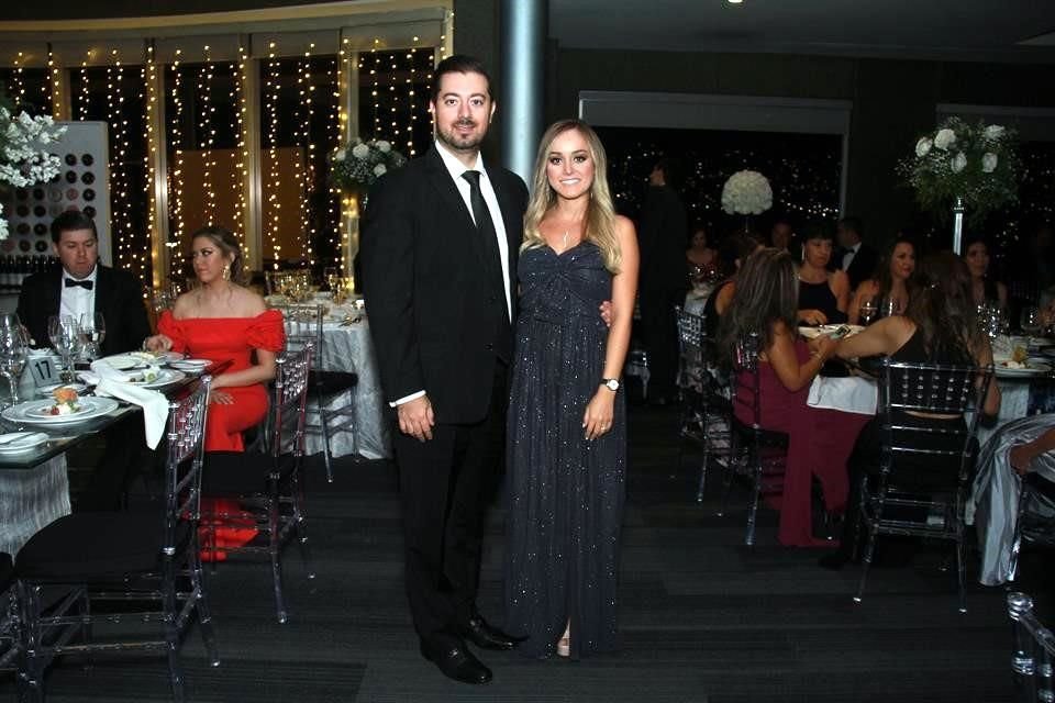 Ricardo Estrada y Gabriela Garza