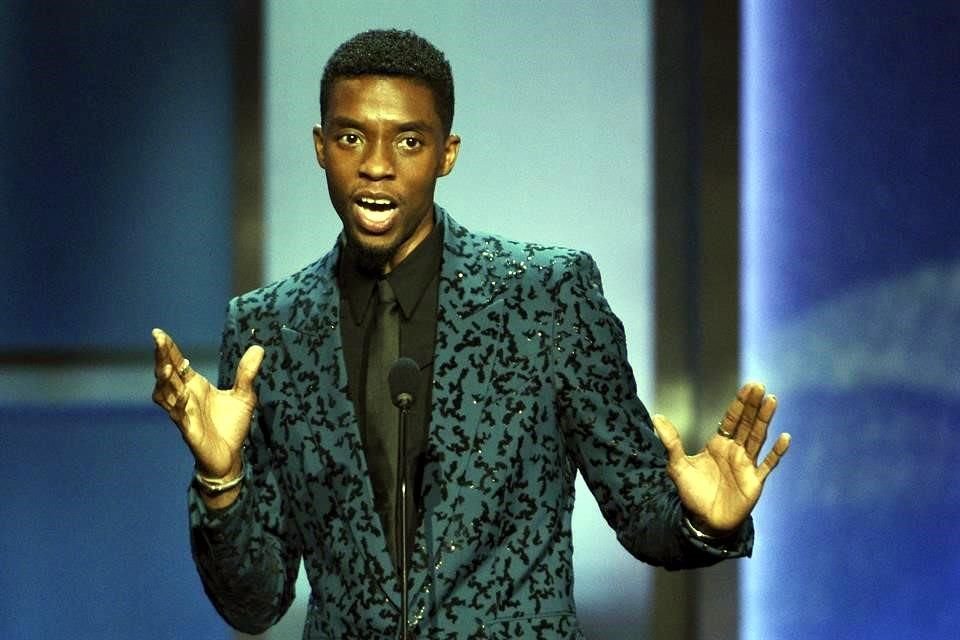 Chadwick Boseman repetirá en la secuela de Pantera Negra, anunciada para 2022.