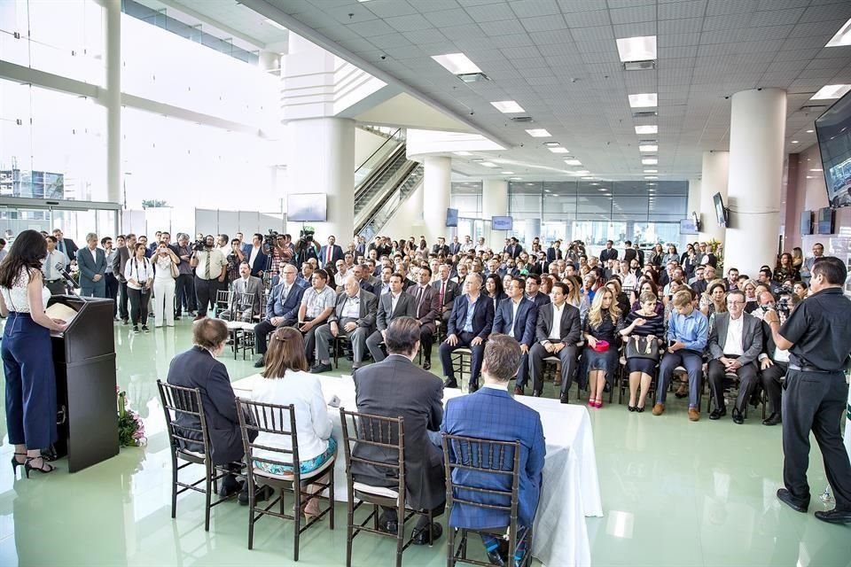 Con más de 500 invitados de Guadalupe, realizan la inauguración del nuevo hospital.