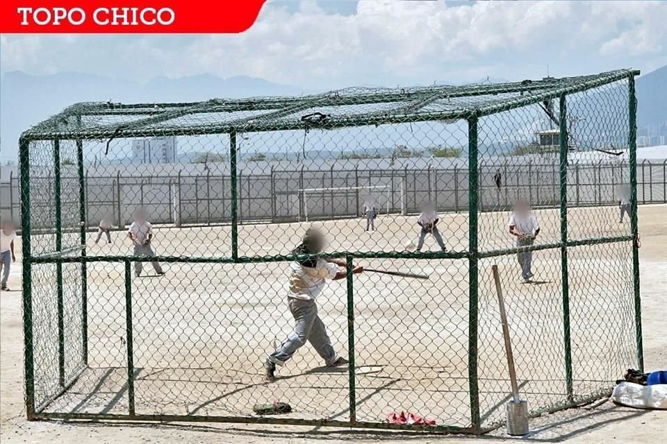 Dentro del penal hay un campo de beisbol donde los reclusos pueden realizar competencias