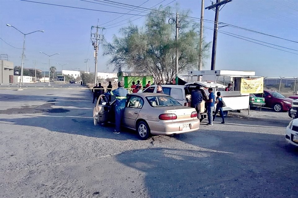 El acceso a la zona de fábricas fue custodiado por elementos de la Policía municipal y de la Ministerial.