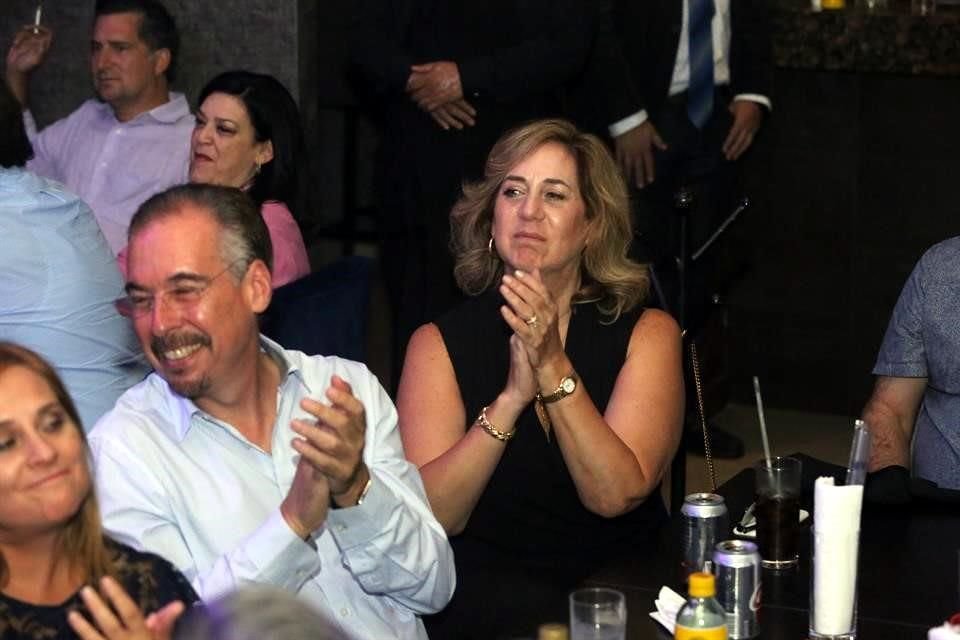 Daniel Villarreal y Paulina Garza de Villarreal