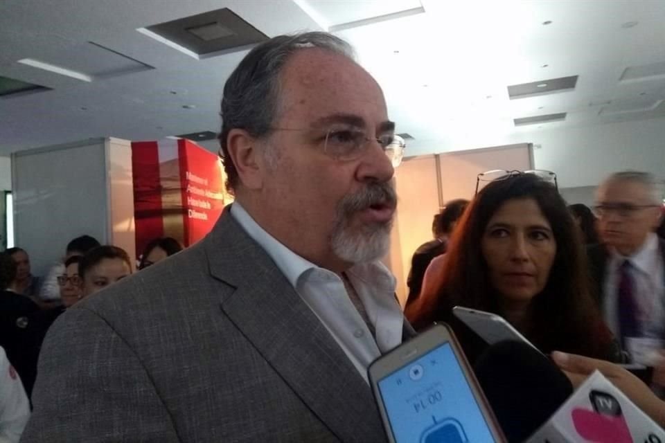 Fernando Petersen Aranguren, titular de la Secretaría de Salud Jalisco.