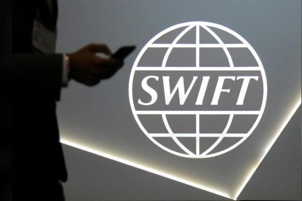 En 2017, hackers robaron 6 millones de dólares a través de un ciberataque a la plataforma SWIFT en Rusia, según la agencia Reuters.